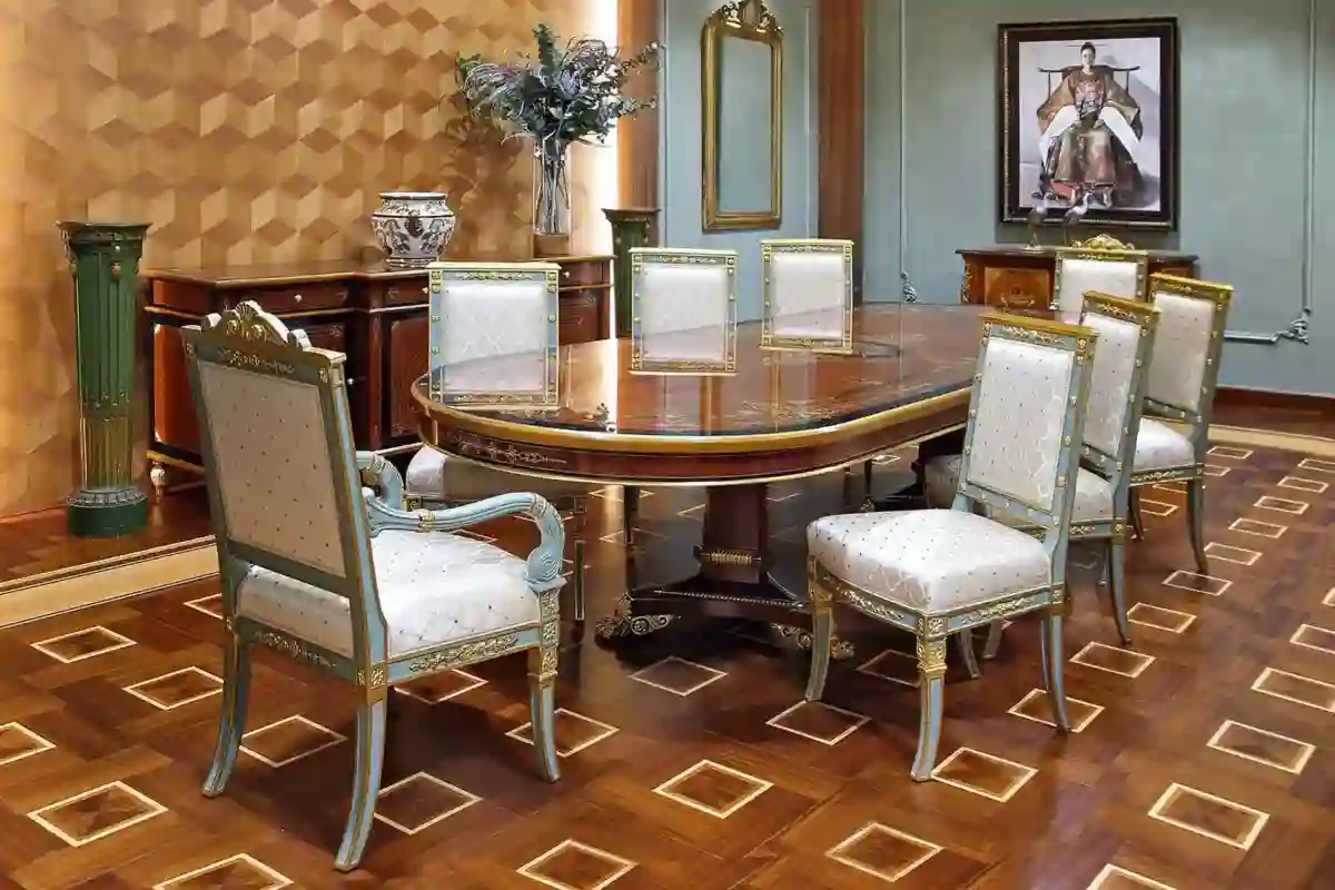 Buy Round dining table set